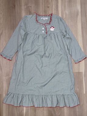 •Sweet Dreams• Little Girls Gingham Christmas Nightgown